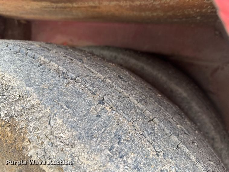 image for item DU9727 1997 Morbark 1200 tub grinder