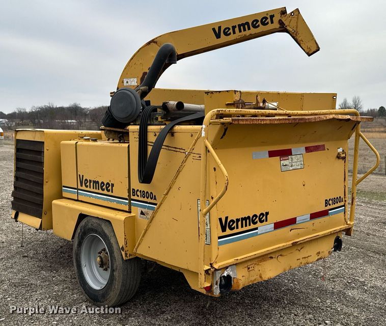 image for item DU9728 Vermeer BC1800A wood chipper