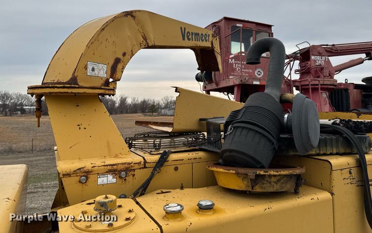 image for item DU9728 Vermeer BC1800A wood chipper