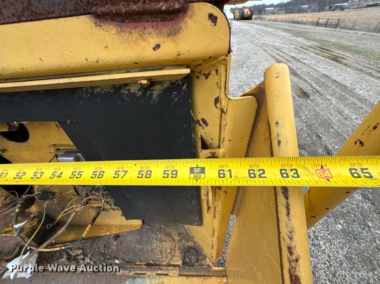 image for item DU9728 Vermeer BC1800A wood chipper