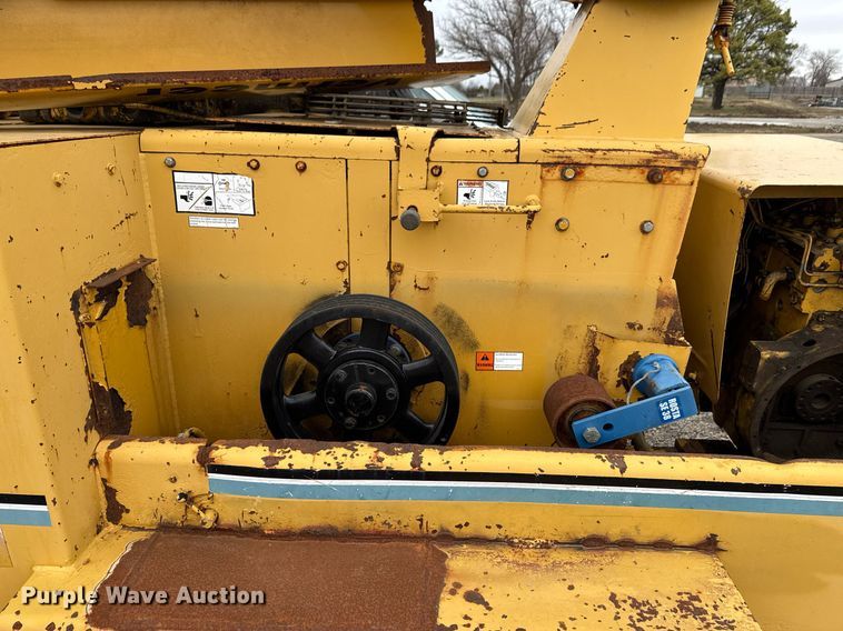 image for item DU9728 Vermeer BC1800A wood chipper