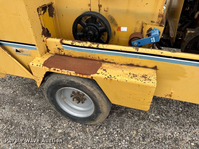 image for item DU9728 Vermeer BC1800A wood chipper