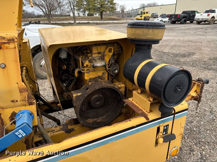 image for item DU9728 Vermeer BC1800A wood chipper