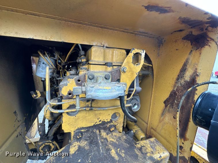 image for item DU9728 Vermeer BC1800A wood chipper