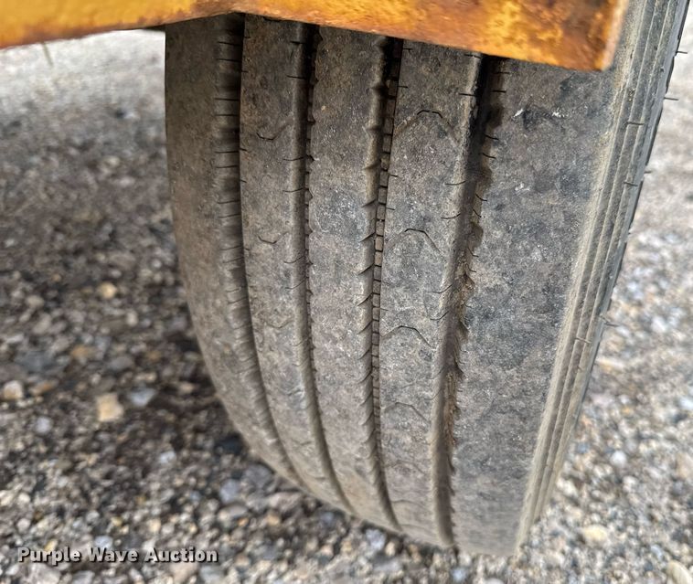 image for item DU9728 Vermeer BC1800A wood chipper