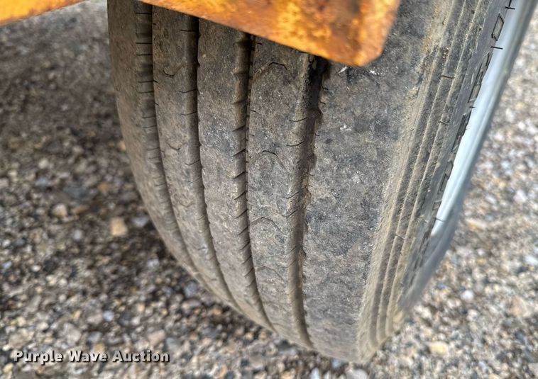 image for item DU9728 Vermeer BC1800A wood chipper