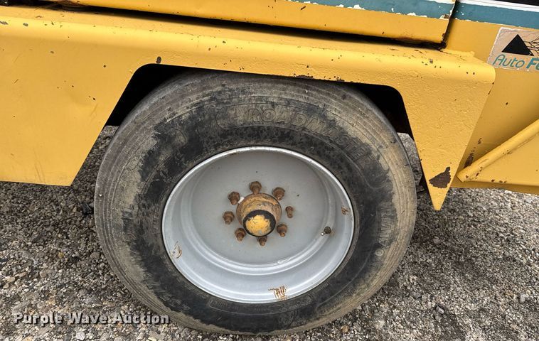 image for item DU9728 Vermeer BC1800A wood chipper