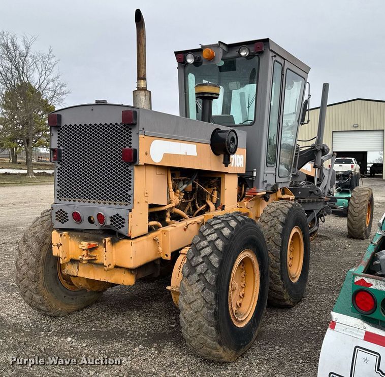 image for item DU9731 1990 Champion 710A motor grader