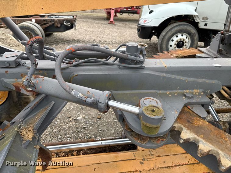 image for item DU9731 1990 Champion 710A motor grader