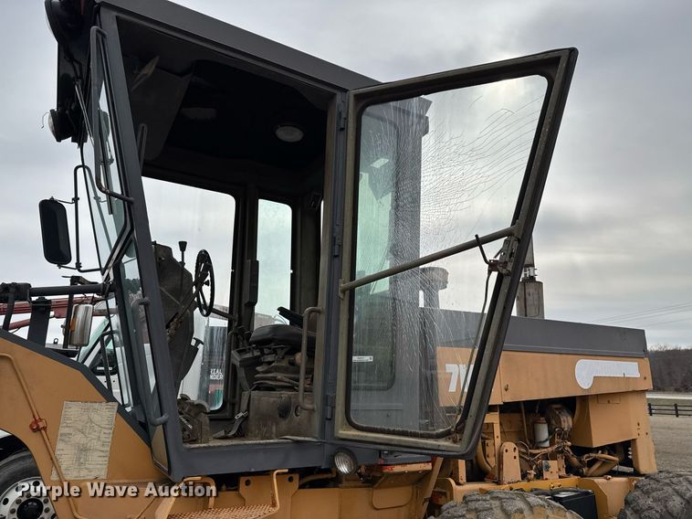 image for item DU9731 1990 Champion 710A motor grader