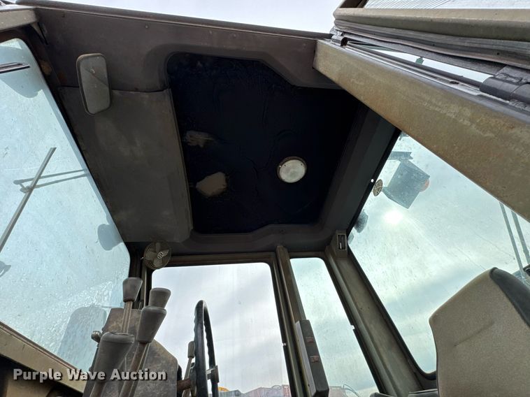 image for item DU9731 1990 Champion 710A motor grader