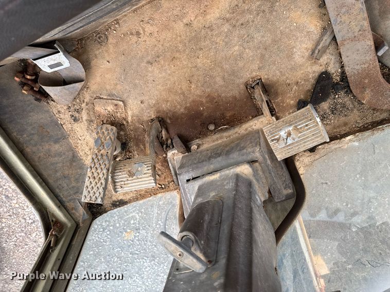 image for item DU9731 1990 Champion 710A motor grader