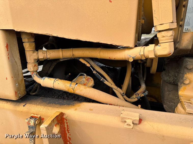 image for item DU9731 1990 Champion 710A motor grader