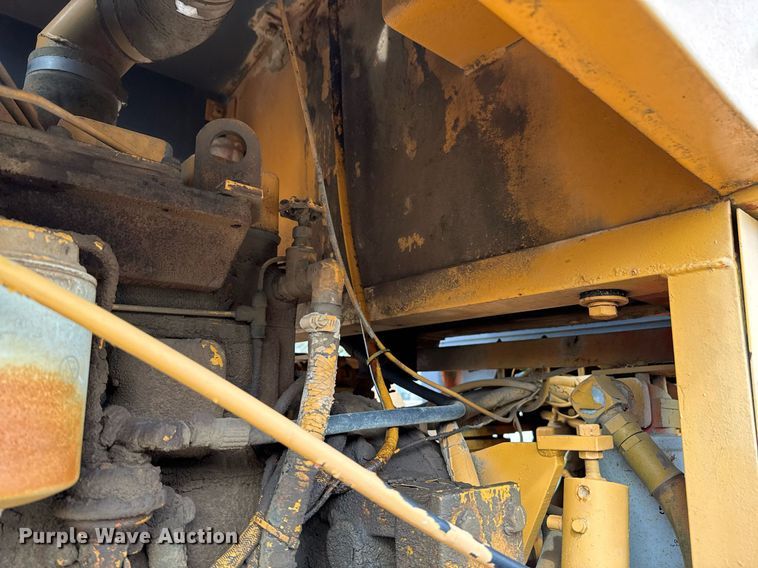 image for item DU9731 1990 Champion 710A motor grader