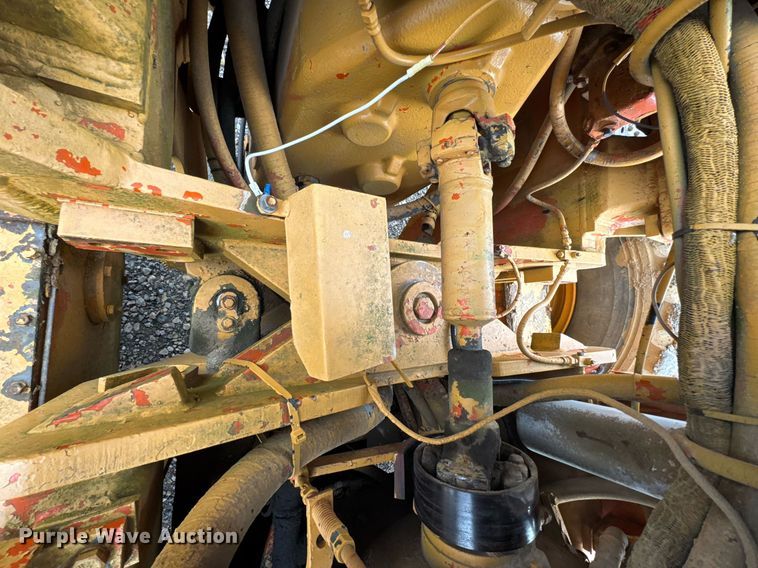 image for item DU9731 1990 Champion 710A motor grader