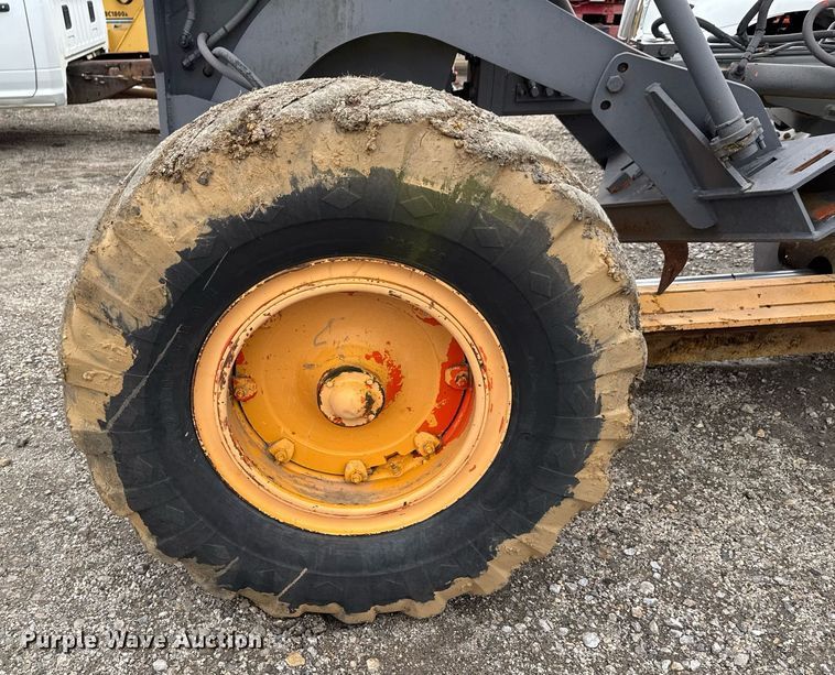 image for item DU9731 1990 Champion 710A motor grader