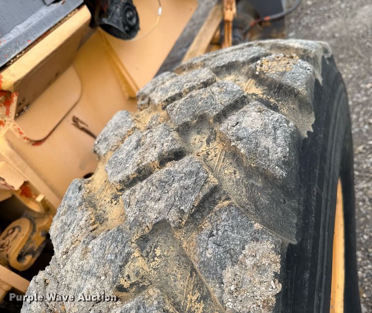 image for item DU9731 1990 Champion 710A motor grader