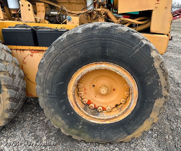 image for item DU9731 1990 Champion 710A motor grader