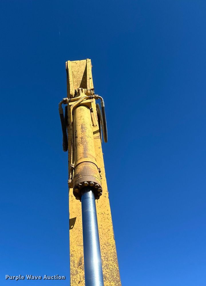 image for item DV0618 2000 Komatsu PC600 LC-6 excavator