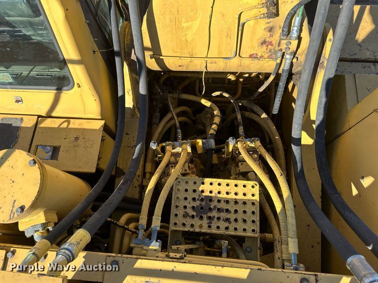 image for item DV0618 2000 Komatsu PC600 LC-6 excavator