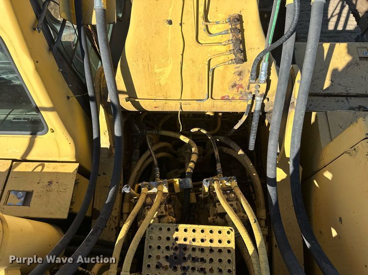 image for item DV0618 2000 Komatsu PC600 LC-6 excavator