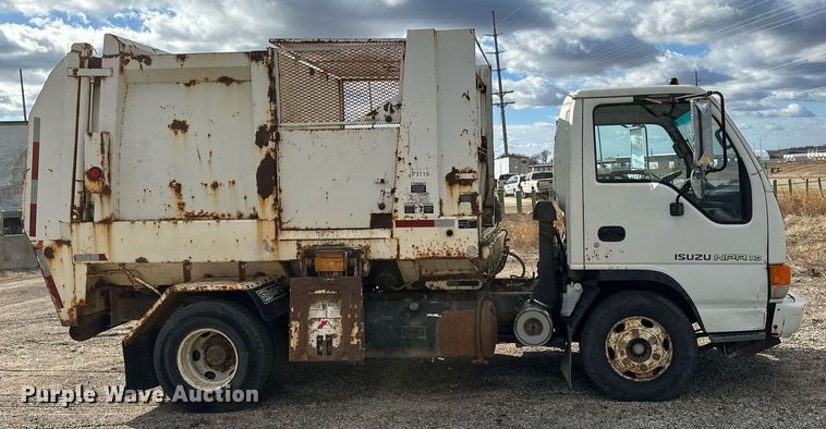 image for item DV0622 1999 Isuzu NPR HD refuse truck
