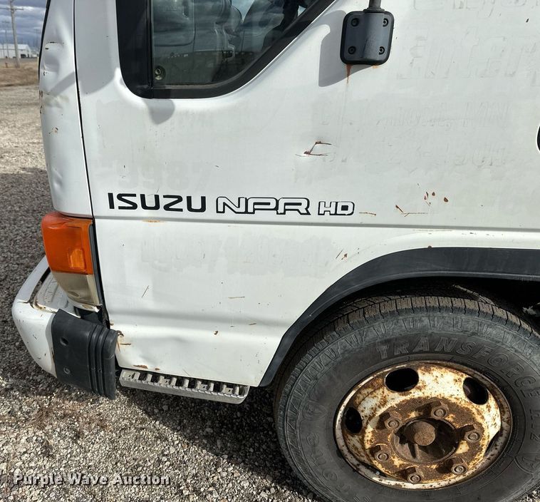 image for item DV0622 1999 Isuzu NPR HD refuse truck