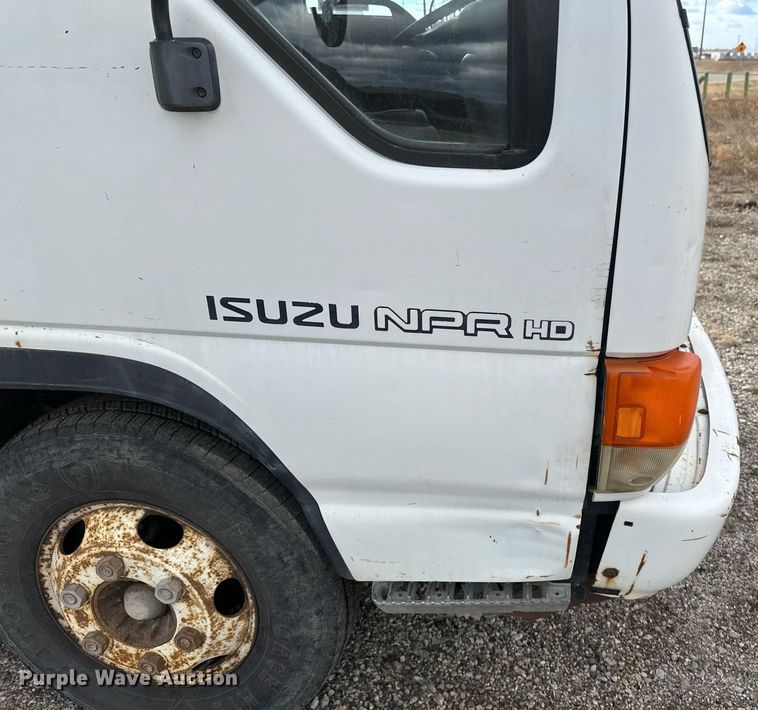 image for item DV0622 1999 Isuzu NPR HD refuse truck