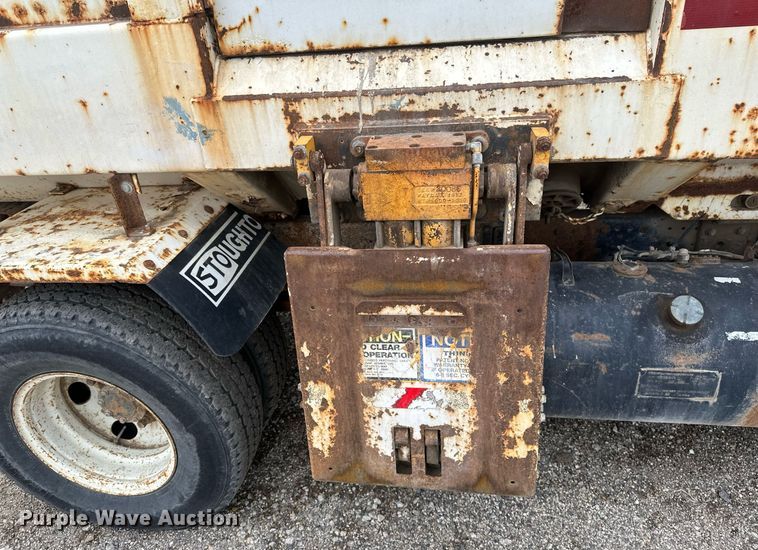 image for item DV0622 1999 Isuzu NPR HD refuse truck