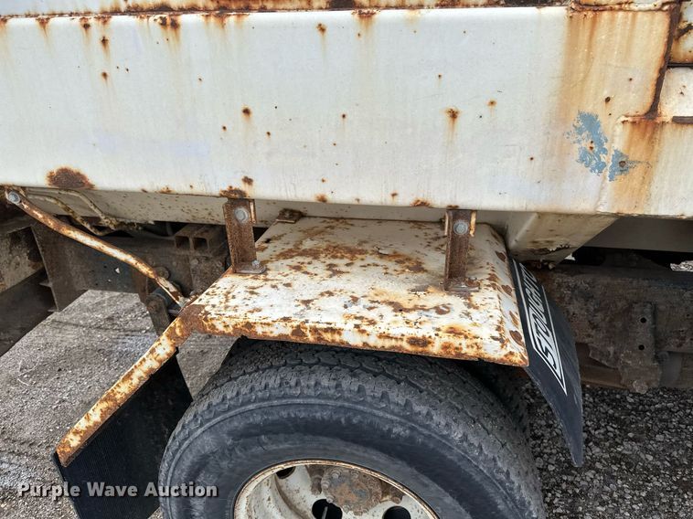 image for item DV0622 1999 Isuzu NPR HD refuse truck