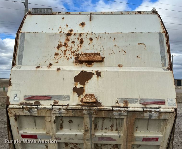 image for item DV0622 1999 Isuzu NPR HD refuse truck