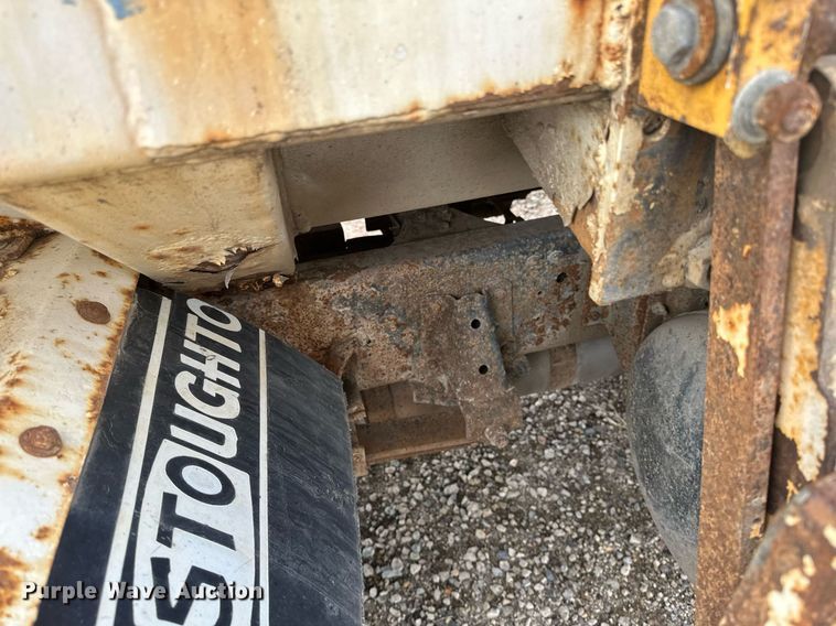 image for item DV0622 1999 Isuzu NPR HD refuse truck