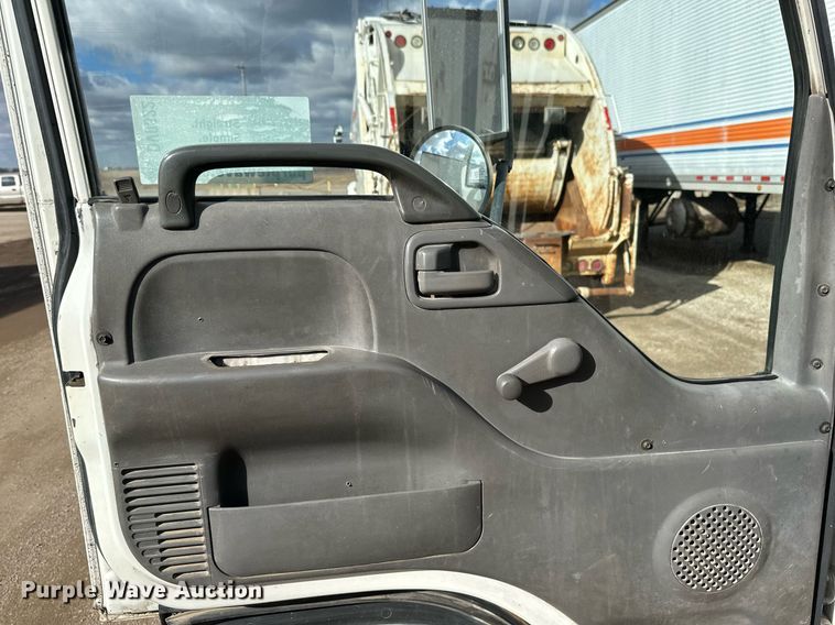 image for item DV0622 1999 Isuzu NPR HD refuse truck