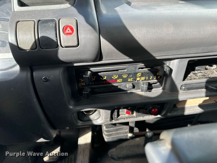 image for item DV0622 1999 Isuzu NPR HD refuse truck