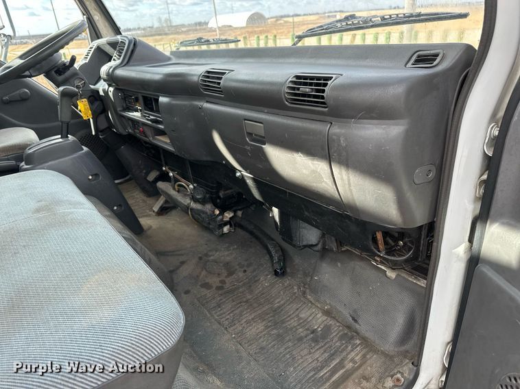 image for item DV0622 1999 Isuzu NPR HD refuse truck