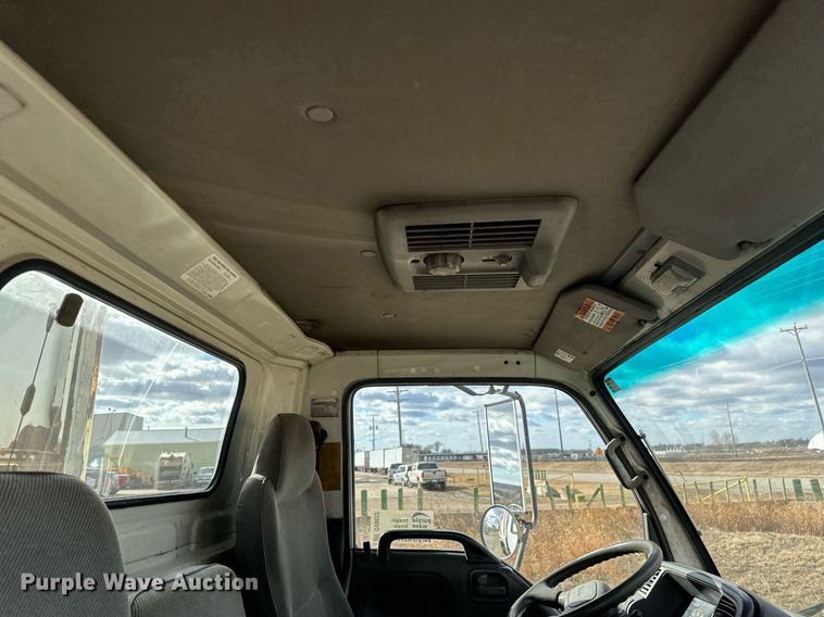 image for item DV0622 1999 Isuzu NPR HD refuse truck