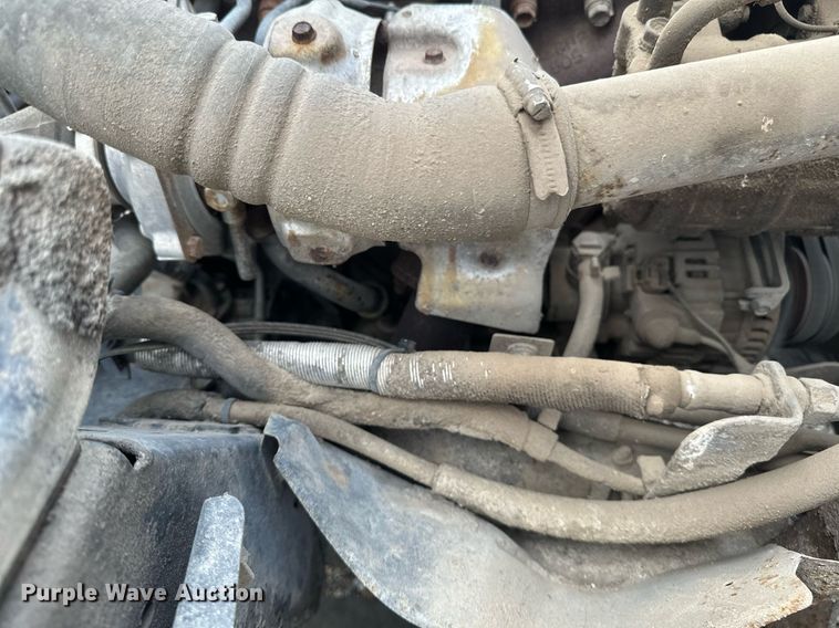 image for item DV0622 1999 Isuzu NPR HD refuse truck