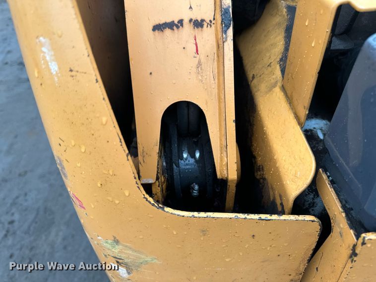 image for item DV0627 2014 Case TV380 tracked skid steer loader