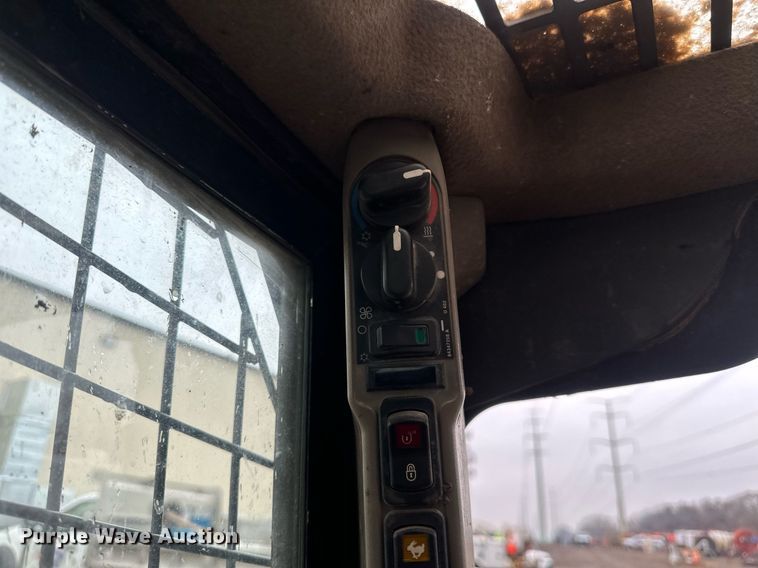 image for item DV0627 2014 Case TV380 tracked skid steer loader