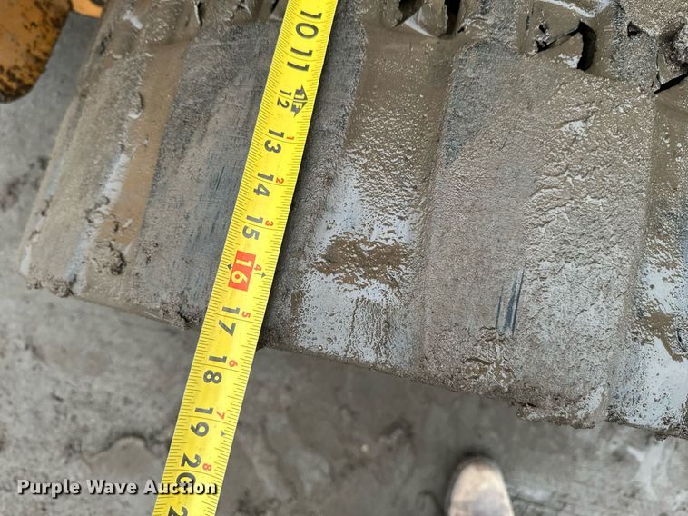 image for item DV0627 2014 Case TV380 tracked skid steer loader