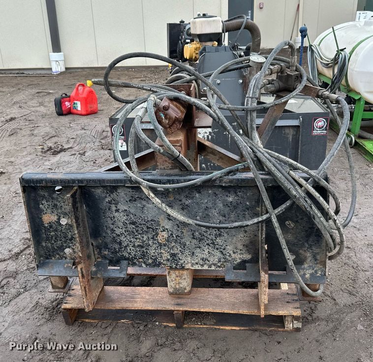 image for item DV0634 Skid steer hydraulic puller