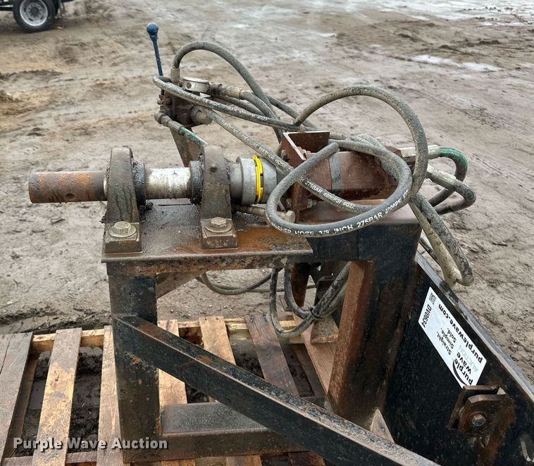 image for item DV0634 Skid steer hydraulic puller