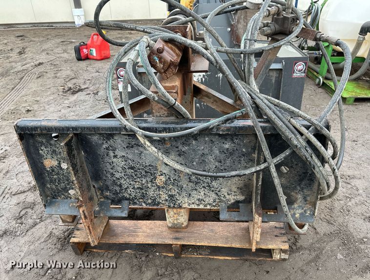 image for item DV0634 Skid steer hydraulic puller