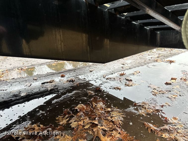 image for item DV0638 2017 Behnke Flatbed Trailer  equipment trailer