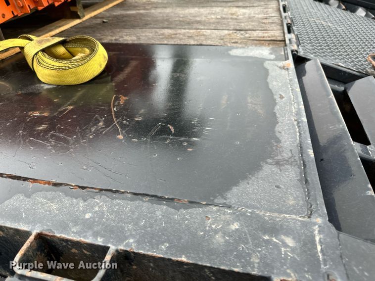 image for item DV0638 2017 Behnke Flatbed Trailer  equipment trailer