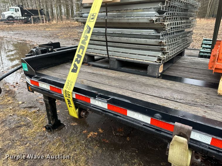 image for item DV0638 2017 Behnke Flatbed Trailer  equipment trailer