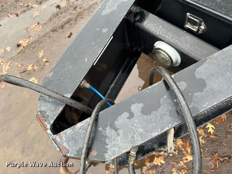 image for item DV0638 2017 Behnke Flatbed Trailer  equipment trailer