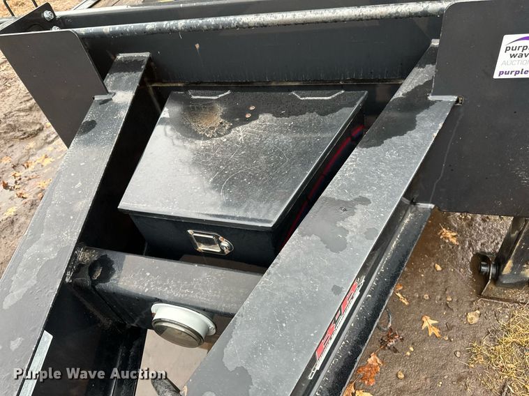 image for item DV0638 2017 Behnke Flatbed Trailer  equipment trailer