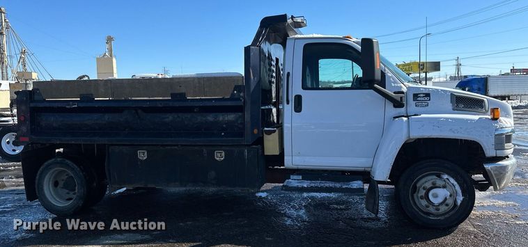 image for item DV0640 2003 Chevrolet  C4500 dump truck