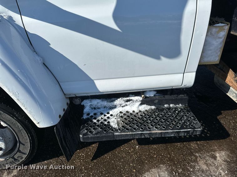 image for item DV0640 2003 Chevrolet  C4500 dump truck